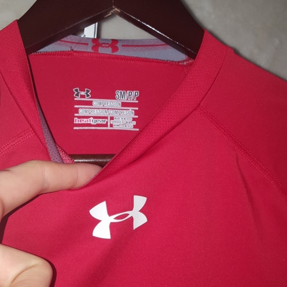*SOLD*Red Under Armour Long Sleeve Compression Shi - Picture 2 of 5